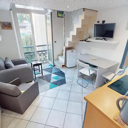 Agreable Mezzanine Proche Plages Et Centre - Fr-1-196-372 Apartamento