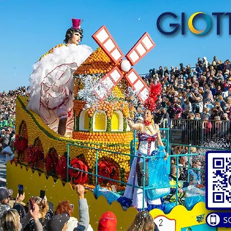 Agreable Mezzanine Proche Plages Et Centre - Fr-1-196-372 * Ментона