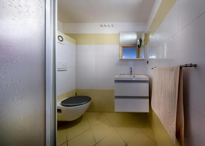 Апартаменты Agreable Mezzanine Proche Plages Et Centre - Fr-1-196-372 Ментона